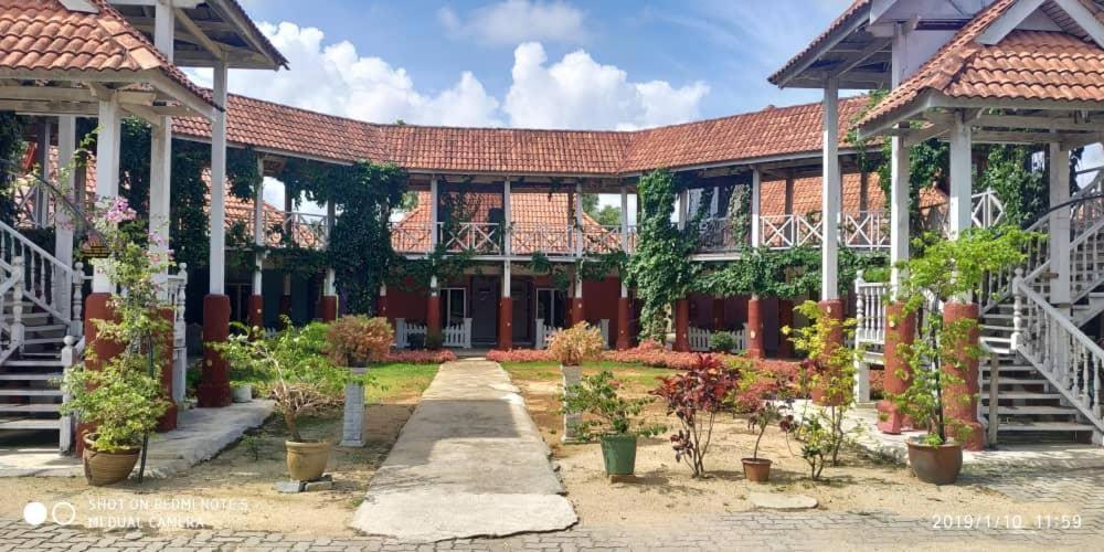 Iz Village Kampung Kuala Besut Exterior foto